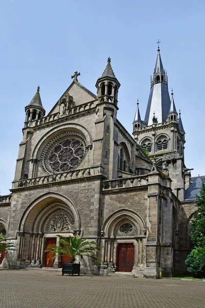 Epernay, França - 26 de julho de 2016: Igreja de Notre Dame — Fotografia de Stock