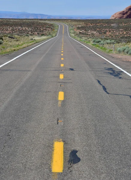 Arizona, EUA - 8 de julho de 2016: estrada entre Monument Valley e Pa — Fotografia de Stock