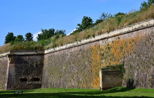 Neuf Brisach, Francia - 23 luglio 2016: fortificazione estiva — Foto Stock