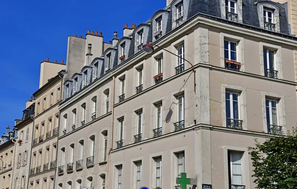 Versalles, Francia - 13 de agosto de 2016: pintoresco centro de la ciudad — Foto de Stock