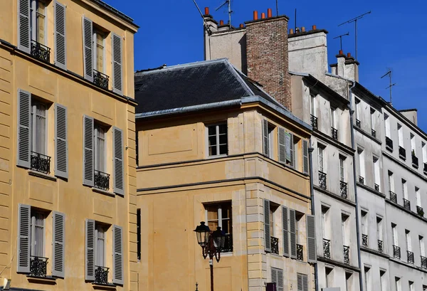 Versalles, Francia - 13 de agosto de 2016: pintoresco centro de la ciudad —  Fotos de Stock