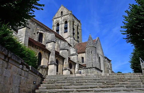 Auvers sur Oise , France - august 14 2016 : Notre Dame de l Asso — ストック写真