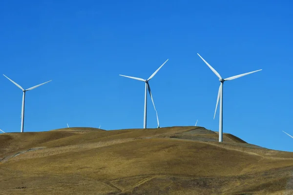 San Francisco; SUA - 13 iulie 2016: turbină eoliană — Fotografie, imagine de stoc