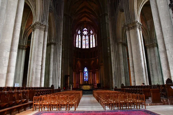 Reims, Frankrijk - 25 juli-2016: de Notre Dame kathedraal — Stockfoto