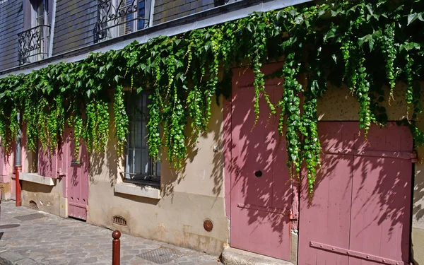 Versalles, Francia - 13 de agosto de 2016: pintoresco centro de la ciudad — Foto de Stock