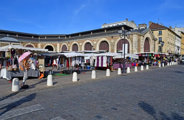 Versalles, Francia - 13 de agosto de 2016: pintoresco centro de la ciudad — Foto de Stock