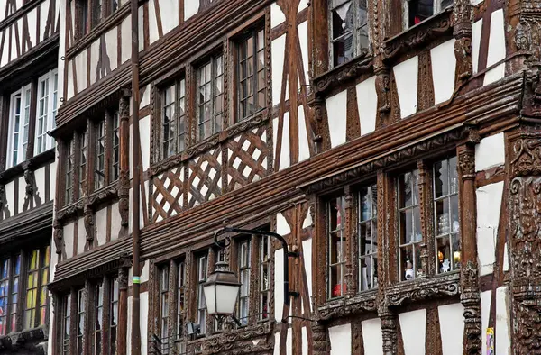Estrasburgo, França - 24 de julho de 2016: pitoresco centro da cidade em — Fotografia de Stock