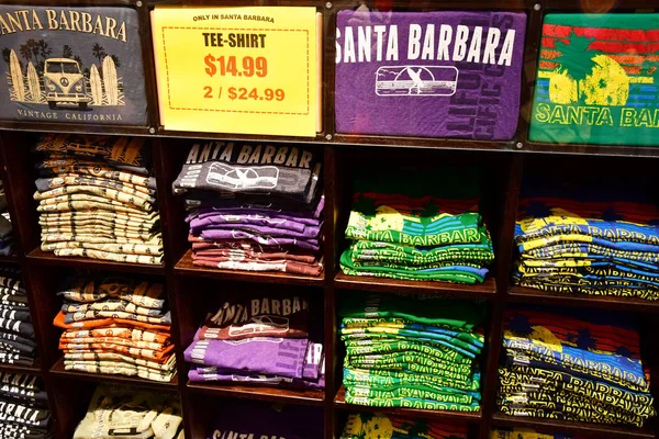 Santa Barbara, EUA - 15 de julho de 2016: loja de tecidos — Fotografia de Stock