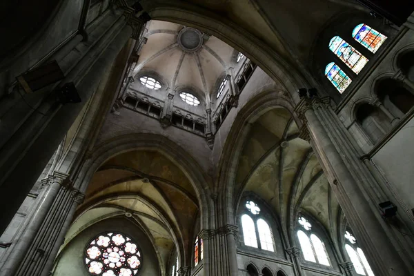 Épernay, France - 26 lipca 2016: Notre Dame church — Zdjęcie stockowe