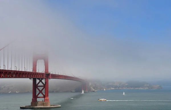 San Francisco; ABD - 13 Temmuz 2016: Golden Gate Köprüsü — Stok fotoğraf