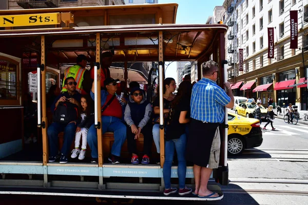 San Francisco; ABD - 13 Temmuz 2016: Şehir Merkezi — Stok fotoğraf