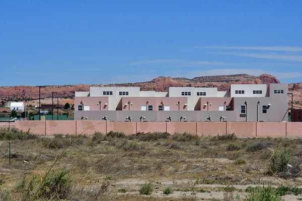 Arizona, EUA - 8 de julho de 2016: aldeia de Kayenta perto do Monumento V — Fotografia de Stock