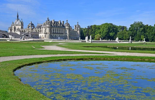 Chantilly, France - august 14 2016 : castle of Chantilly — Stock Photo, Image