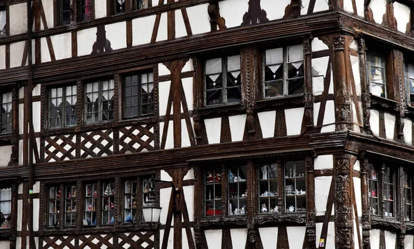 Strasbourg, France - july 22 2016 : the picturesque city center — Stock Photo, Image