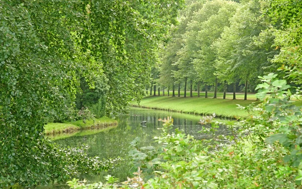 Chantilly, Franciaország - augusztus 14-2016: Chantilly kastély — Stock Fotó