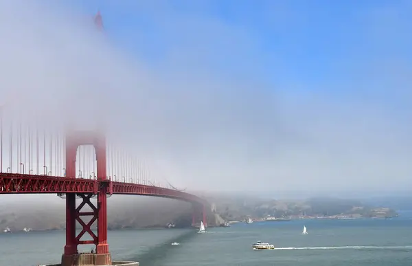 San Francisco; ABD - 13 Temmuz 2016: Golden Gate Köprüsü — Stok fotoğraf