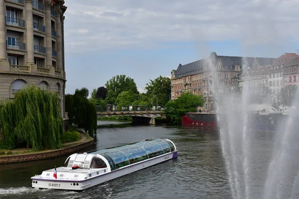 Strasburgo, Francia - 24 luglio 2016: pittoresco centro città a s — Foto Stock