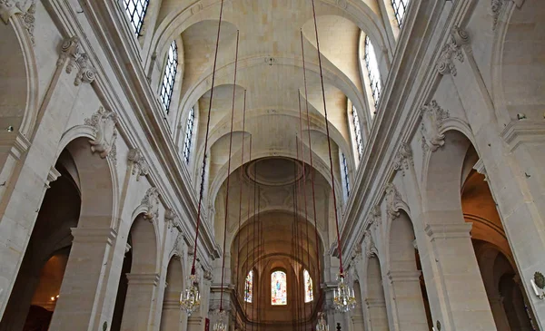 Versalles, Francia - 13 de agosto de 2016: Catedral de San Luis — Foto de Stock