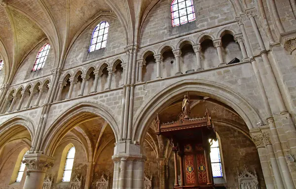 Auvers sur Oise , France - august 14 2016 : Notre Dame de l Asso — Zdjęcie stockowe
