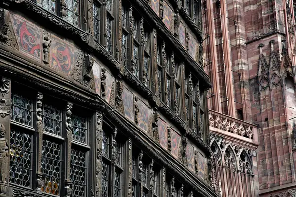 Estrasburgo, Francia - 22 de julio de 2016: el pintoresco centro de la ciudad — Foto de Stock