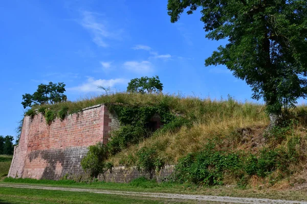 Neuf Brisach, Francia - 23 luglio 2016: fortificazione estiva — Foto Stock