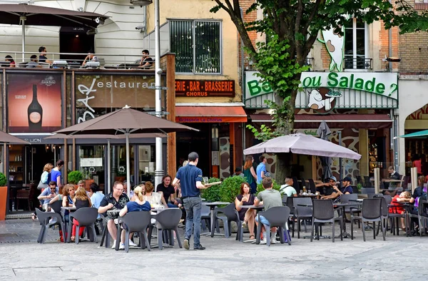 Reims, France - july 25 2016 : picturesque city in summer — Stock Photo, Image