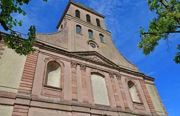 Neuf Brisach, França - 23 de julho de 2016: Igreja de Saint Louis — Fotografia de Stock