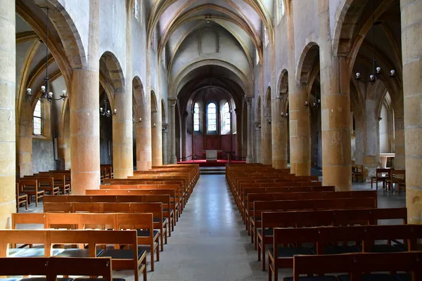 Мец, Франция - 25 июля 2016 года: живописная церковь Святого Максимина — стоковое фото