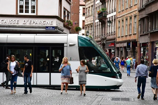 Estrasburgo, Francia - 22 de julio de 2016: el pintoresco centro de la ciudad — Foto de Stock