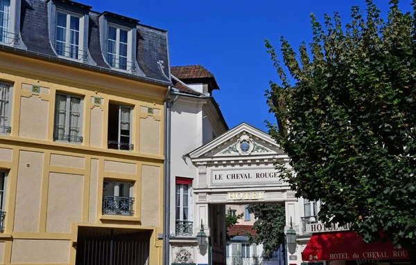 Versailles, Frankrijk - augustus 13 2016: centrum van de pittoreske stad in — Stockfoto