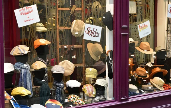 Strasbourg, Frankrijk - 22 juli-2016: hoed shop — Stockfoto