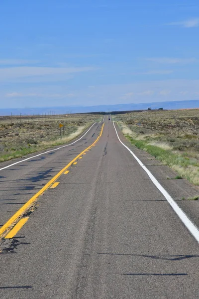 Arizona, USA - 8 luglio 2016: strada tra Monument Valley e Pa — Foto Stock