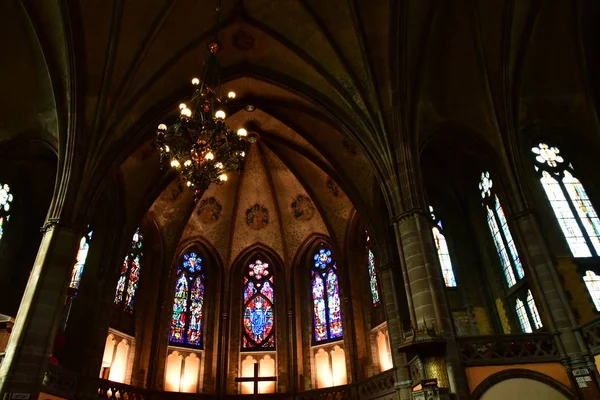 Strasbourg, franz - 24. juli 2016: malerische kirche Saint Paul — Stockfoto