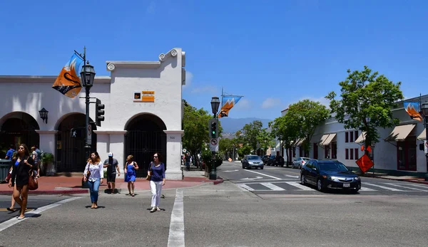 Santa Barbara, ΗΠΑ - 15 Ιουλίου 2016: γραφική πόλη το καλοκαίρι — Φωτογραφία Αρχείου