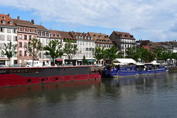 Страсбург, Франция - 24 июля 2016: живописный центр города в с — стоковое фото