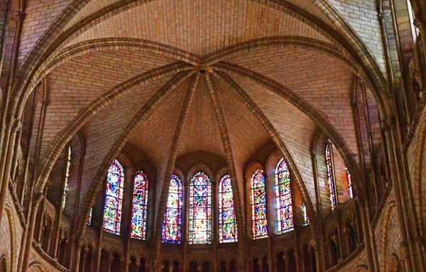 Reims, França - 26 de julho de 2016: Basílica de Saint Remi — Fotografia de Stock