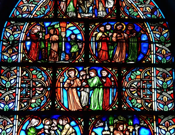 Reims, Frankrike - juli 26 2016: Saint Remi basilica — Stockfoto