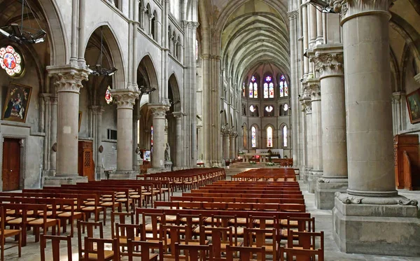 Epernay, France - 26 juillet 2016 : Eglise Notre Dame — Photo