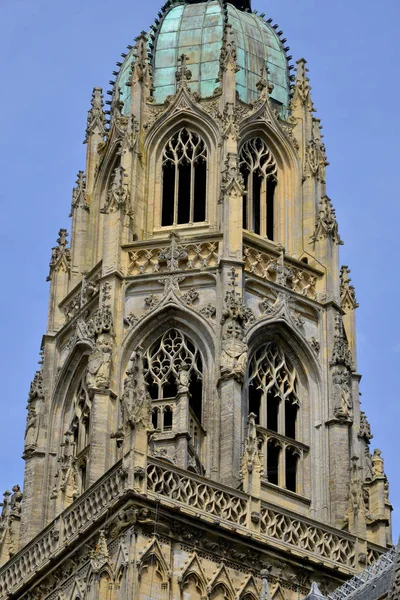 Bayeux; Francja - 18 lipca 2017: historyczne katedra — Zdjęcie stockowe