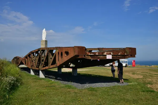 Arromanches; Frankrijk - juli 18 2017: aan zee — Stockfoto