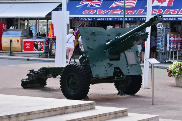 Arromanches; Francia - 18 de julio de 2017: ciudad histórica — Foto de Stock