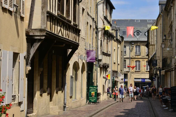 Bayeux ; France - 18 juillet 2017 : centre-ville historique — Photo