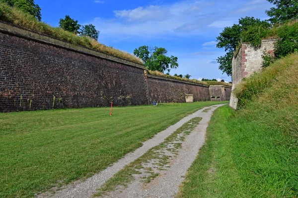 Neuf brisach, franz - 23. juli 2016: verstärkung im sommer — Stockfoto