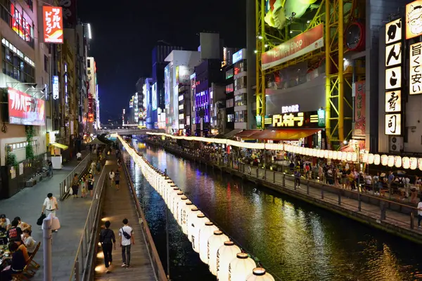 Osaka, Giappone - 4 agosto 2017: Distretto di Namba — Foto Stock