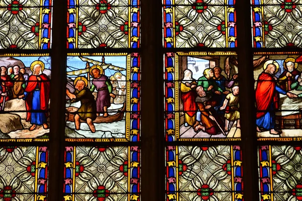 Lisieux; Prancis - 17 Juli 2017: Katedral Saint Pierre — Stok Foto