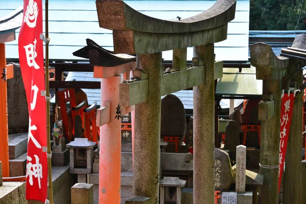 Kyoto, Japan - augustus 8 2017: Fushimi Inari-Taisha schrijn — Stockfoto