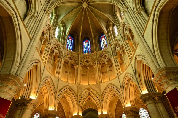 Lisieux; Francja - 17 lipca 2017: katedra Saint Pierre — Zdjęcie stockowe