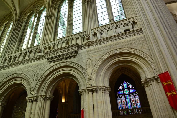 Bayeux; Fransa - 18 Temmuz 2017: tarihi katedral — Stok fotoğraf