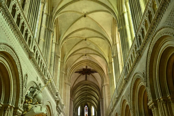 Bayeux; frankreich - 18. juli 2017: historische kathedrale — Stockfoto
