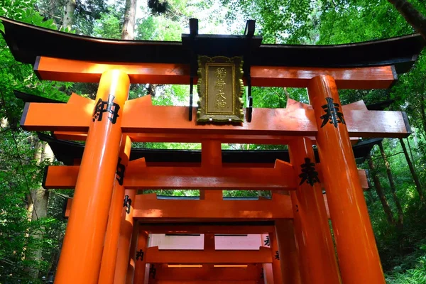 Kyoto, Japón - 8 de agosto de 2017: Fushimi Inari Taisha shrine — Foto de Stock